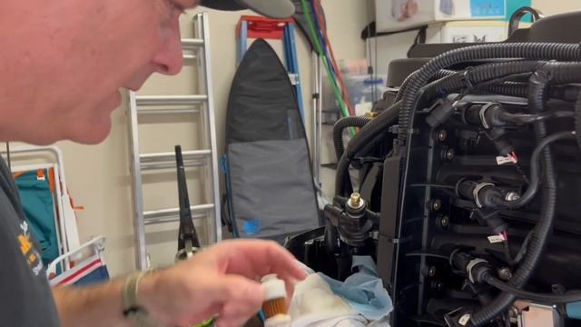 Mercury 60 HP - 50 HP Four Stroke Engine Service смотреть онлайн