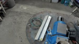 приобрёл   слесарные тески тиски, в работе отлично, но с ценой...