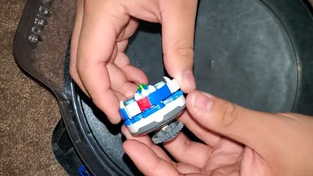 Splitter Bey? Lego Beyblade Review: Dualist Hydra Gearist 2.0 Split смотреть онлайн