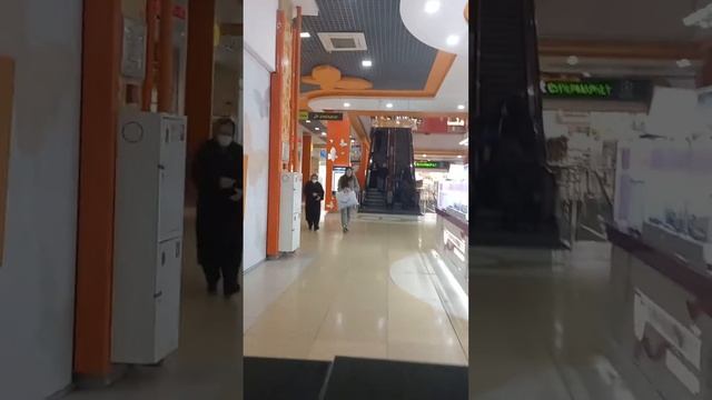 ТОРГОВЫЙ ЦЕНТР ИЮНЬ смотреть онлайн