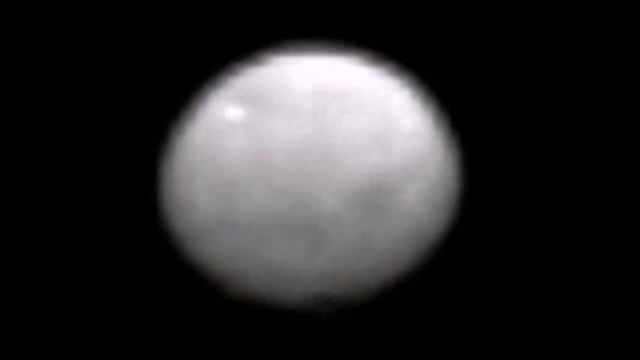Most detailed images of Ceres made by spacecraft Dawn Самые детальные снимки Цереры смотреть онлайн