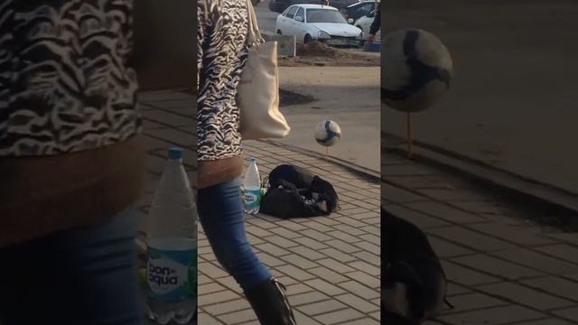 Будущий футболист спартака. Футбольный фристайл на улице Москвы