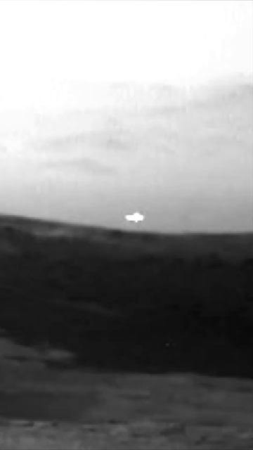 NASA Accidentally Found This Strange Object Above Mars #shorts смотреть онлайн