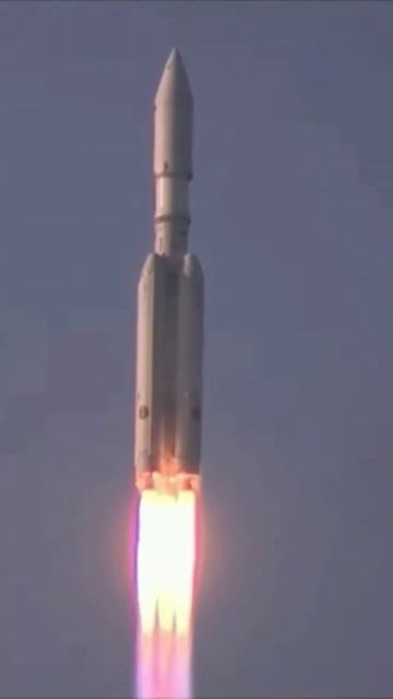 11.04.2024 года состоялся успешный запуск российской ракеты Ангара-5 🚀 #космос #Россия #гордость смотреть онлайн