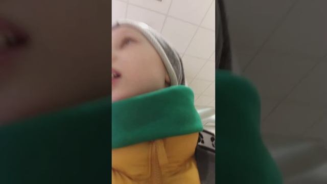 я в торговом центре. *Меркурий* смотреть онлайн