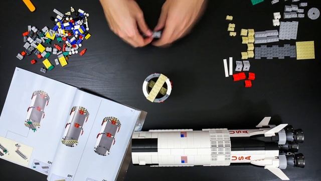 Saturn V LEGO Build смотреть онлайн