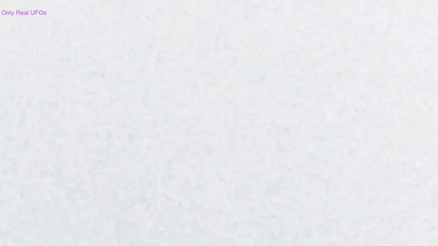 Fast moving cylindrical UFO was filmed over Kentucky. смотреть онлайн