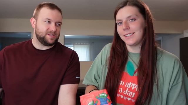 HEALTHY SNACK REVIEW | Trying New Healthy Snacks | WW (WeightWatchers) Points/Calories/Macros