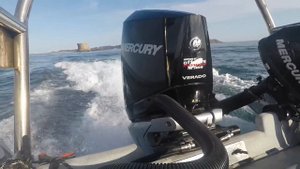 Mercury 300 hp V8 Verado idle & acceleration sound