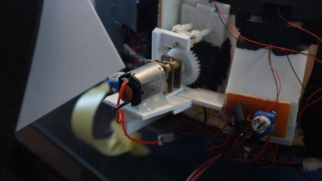 Moebius 1/35 scale Jupiter 2 Pt 10 Wiring Lights and Electronics смотреть онлайн