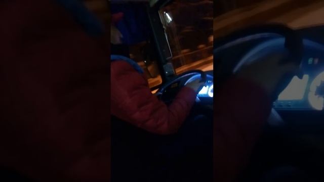 В подмосковном автобусе не дают билет за наличные деньги смотреть онлайн