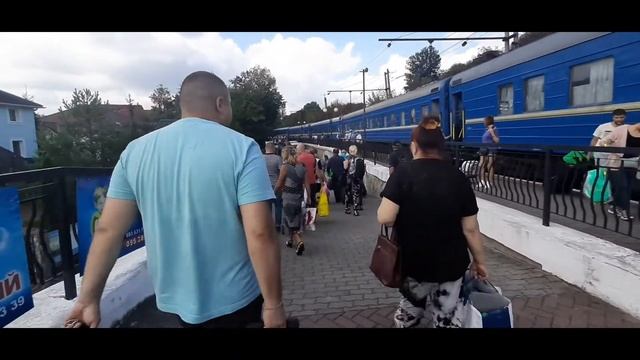 На поезде в Трускавец .Наша дорога .Обзор жилья в Трускавце смотреть онлайн