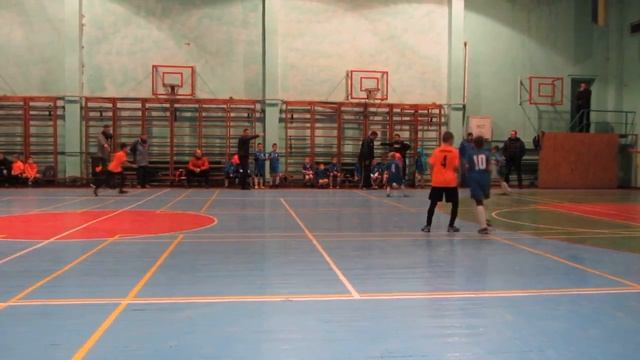 ДЮСШ13-1 - ХТЗ (0-6) (2009год) 1 тайм 11.11.2017 смотреть онлайн