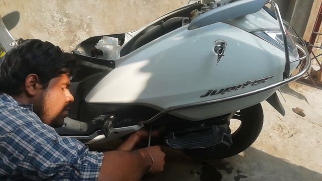 #SuryakantTechnicalGuru Jupiter Air Filter Clean Or Replace At home ,TVS Jupiter Air Filter Change
