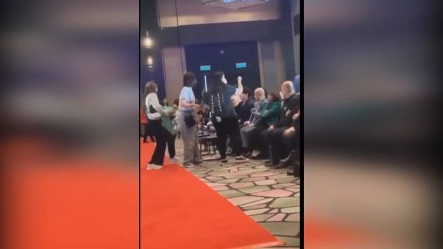 Димаш! Малайзия! Вот это прием! Как его настроение? Охрана в шоке! Dimash!Malaysia.Day One Fantasti смотреть онлайн