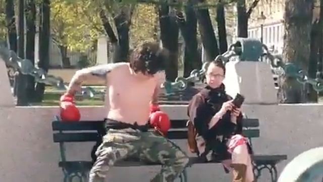 Кто ждал возвращение легендарного бойца всех времён?😂🔥 смотреть онлайн