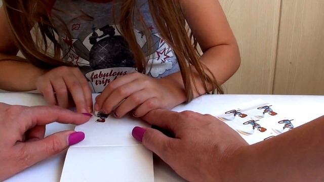 Делаем мультик из наклеек Барни Ане не понравилось Расстроили ребенка | PrinCess Ka смотреть онлайн