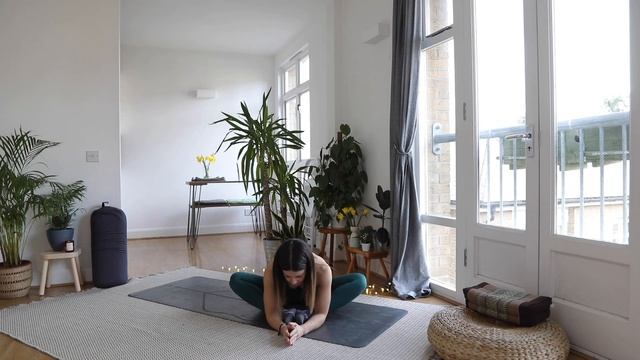 YOGA FOR BEDTIME | BEDTIME YOGA AT HOME | HMFYOGA
