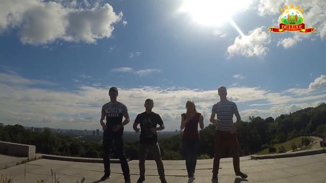 Танцюємо у Києві Гімн Дитячої Республіки DeLuxe | Літо 2017 смотреть онлайн