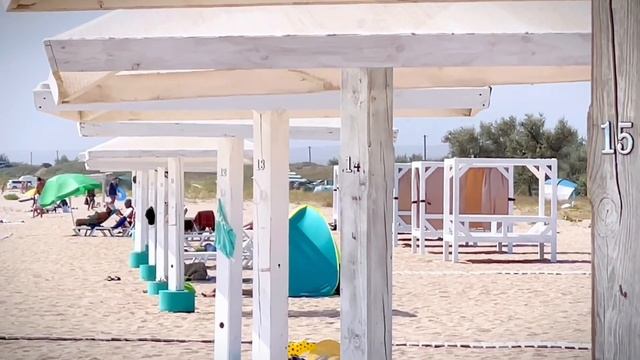 Пляжное настроение Крымских Мальдив на пляже Космос смотреть онлайн