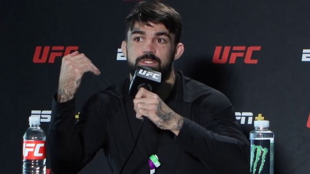 Mike Perry Delivers Motivational Diet Speech, Challenges Darren Till at 185 смотреть онлайн