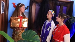 Беременная Леди Баг в Богатой Вампирской Семье! Как Стать Вампиром