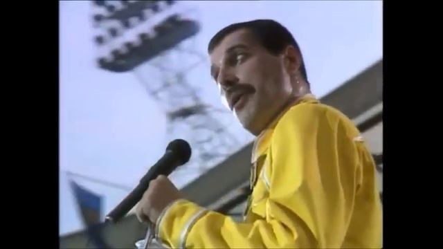 Axl Rose vs Freddie Mercury смотреть онлайн