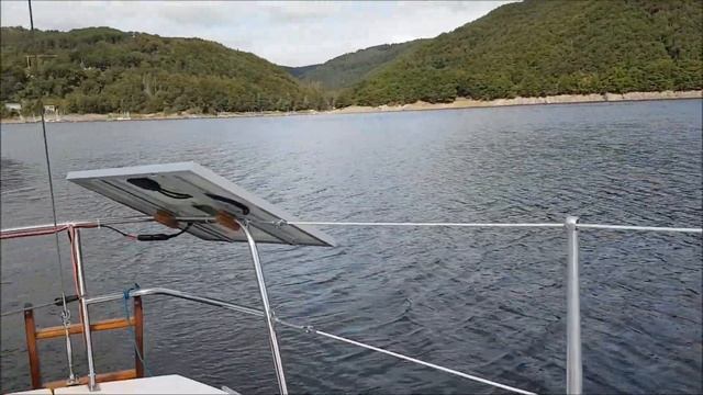 Segeln am Rursee. Unser Revier: die Fjorde von Eifel. Segelbot Neptun 22. Kielschwerter. Woffelsbac