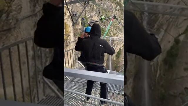 Мир горца  в прямом эфире! Прыжки с тарзанки 