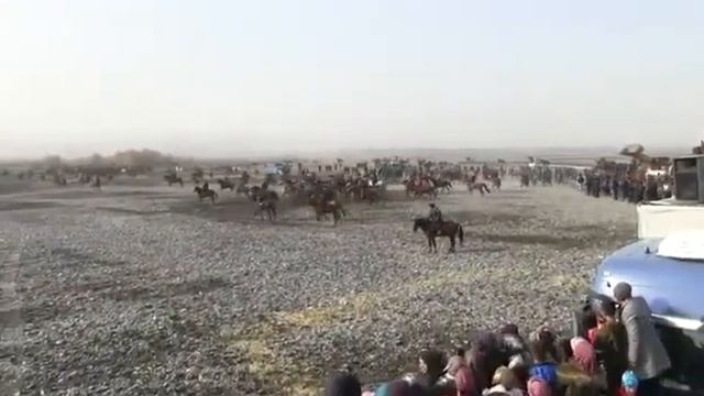 кисми 3 бузкаши дар дехаи Сучина 04.12.2021 Улоки Сужина Бузкашии Сучина 4 декабря 2021 г. смотреть онлайн