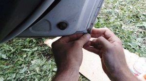 Инструкция как самому быстро закрасить сколы и ржавчину на дверях автомобиля.