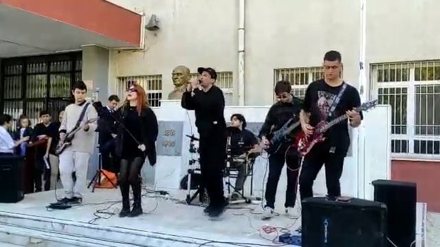Metro Band - İzmir Marşı Rock Cover смотреть онлайн