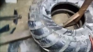 обдираю пакрышки от газ 66.