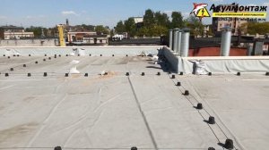 Молниеприемная сетка на плоской мембранной кровле в Сестрорецке