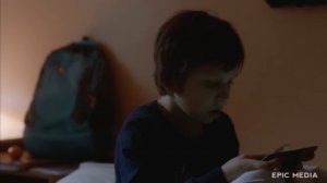 МАЛЬЧИК ОБНАРУЖИЛ У МАМЫ СВЕРХСПОСОБНОСТИ! - Моя мама робот - Мелодрама. Фантастика HD