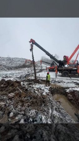 Устройство шпунтового ограждения котлована👷♂🚚 
Услуги бурения тел. +7 (985) 185-77-77.