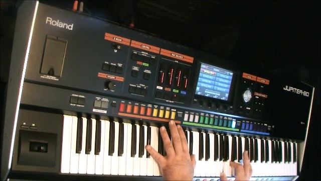 Roland Jupiter 80 Jupiter 8 Strings Demo смотреть онлайн