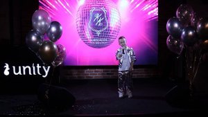 Новая песня про любовь! Даня Хайп - Без ума #ДаняХайп #БезУма #Премьера #Хит #Эмоции #Чувства #Клип