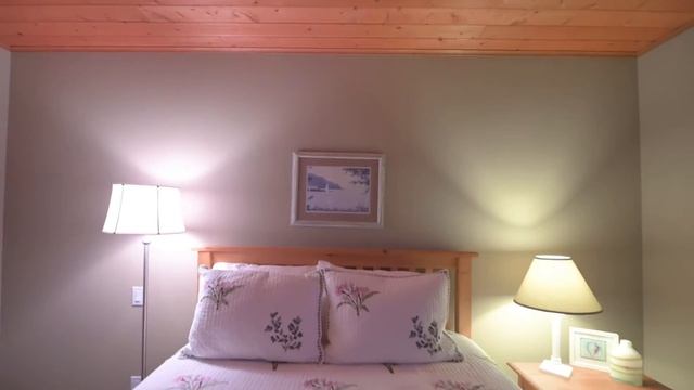 Stunning Neptune Beach home смотреть онлайн