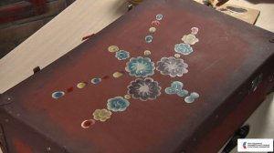 Роспись чемодана. Часть 2. В технике тюменской (кармацкой) росписи | Видеоурок Ольги Отрадновой