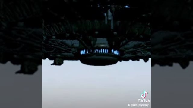 НЛО летит быстро!!!!! 🤰🧑🚒🕴️#жена #измена #vlog #тренд #shorts #video #new #mercedes #car #trending смотреть онлайн