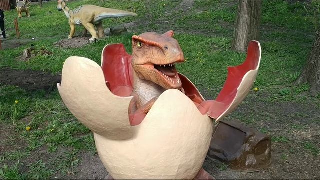 Народження динозавра. Динопарк. Київ Гідропарк. 2021