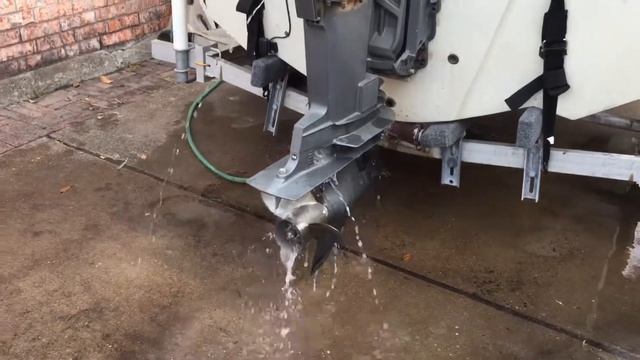 1993 Mercury Mariner 100HP on a Boston Whaler Montauk смотреть онлайн