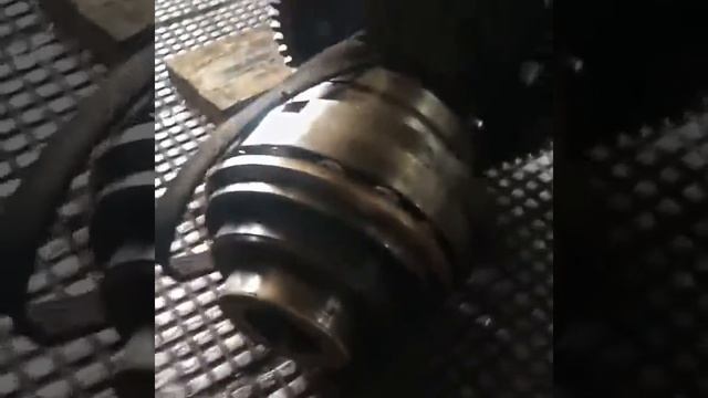 Косозубая шестерня редуктора смотреть онлайн