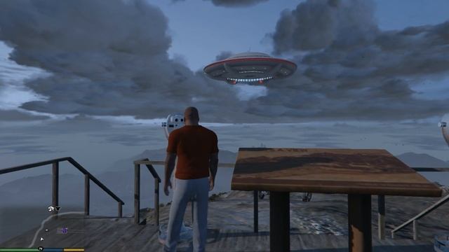 НЛО В ГТА 5 НА ГОРЕ ЧИЛЛИАД . смотреть онлайн