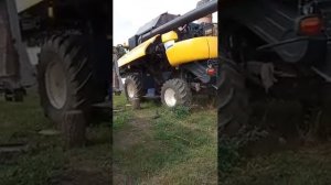 Комбайн New Holland CR 9080