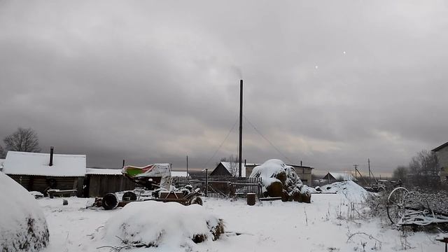 Two UFOs in the village. Два НЛО в деревне. смотреть онлайн