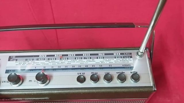 Telefunken Bajazzo Sport 3591k 1964 transístor radio смотреть онлайн
