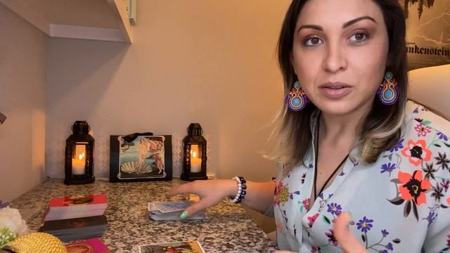 Pisces February Tarot 7 questions, love, life and career during the Mercury Retrograde.