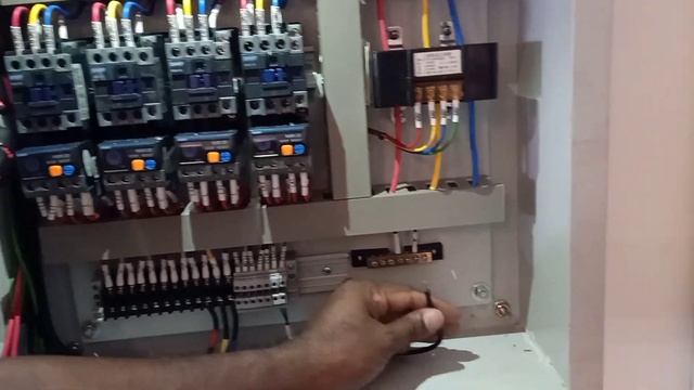 থ্রি ফেজ এসি কুলিং এর ওয়ারিং করা শিখতে চান তাহলে এই ভিডিও টা দেখেন смотреть онлайн